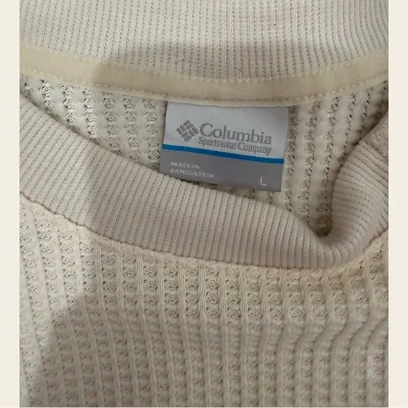 Columbia long sleeve top! Cross listed on Mercari and Curtsy! - Picture 3 of 3